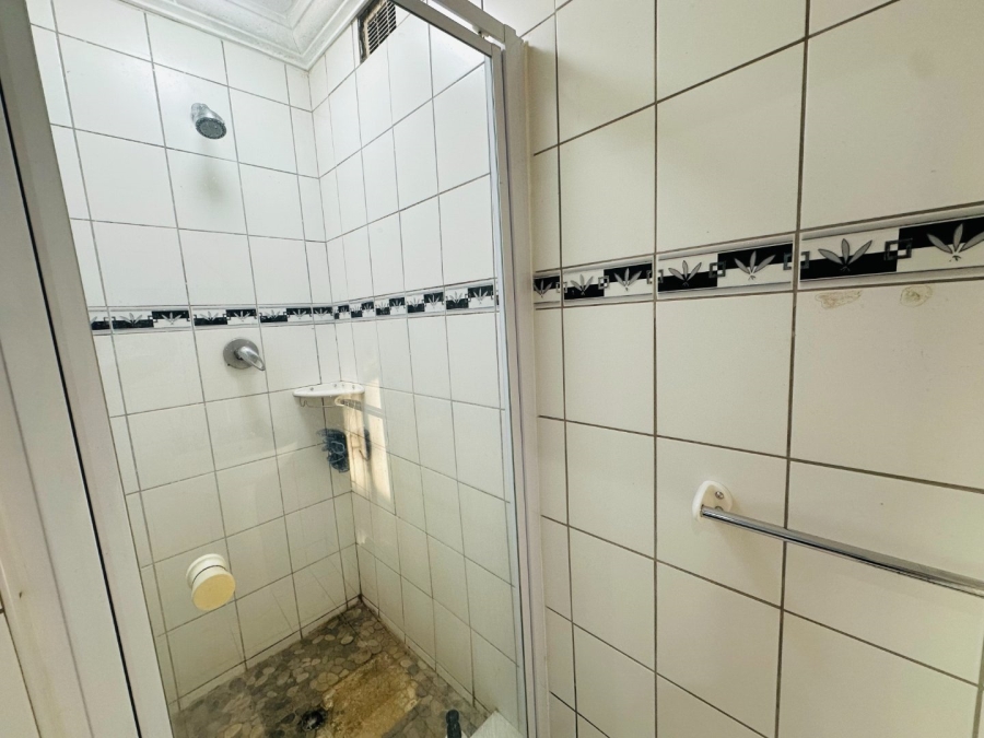 To Let 3 Bedroom Property for Rent in Loerie Park Western Cape